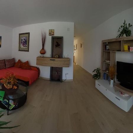 Apartman Sarm Srebrno Jezero Apartment Veliko Gradiste Bagian luar foto