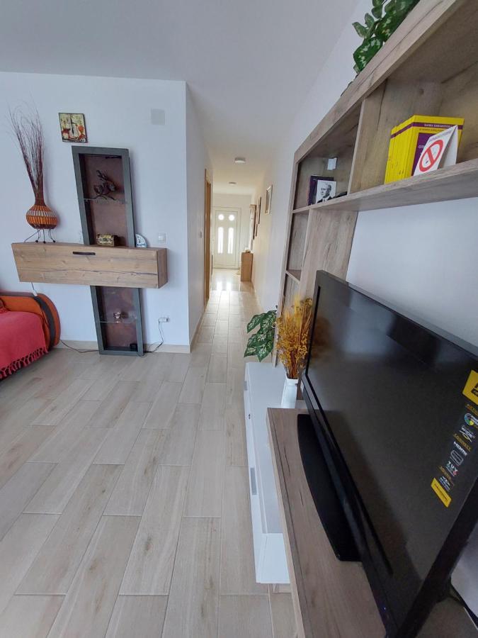 Apartman Sarm Srebrno Jezero Apartment Veliko Gradiste Bagian luar foto